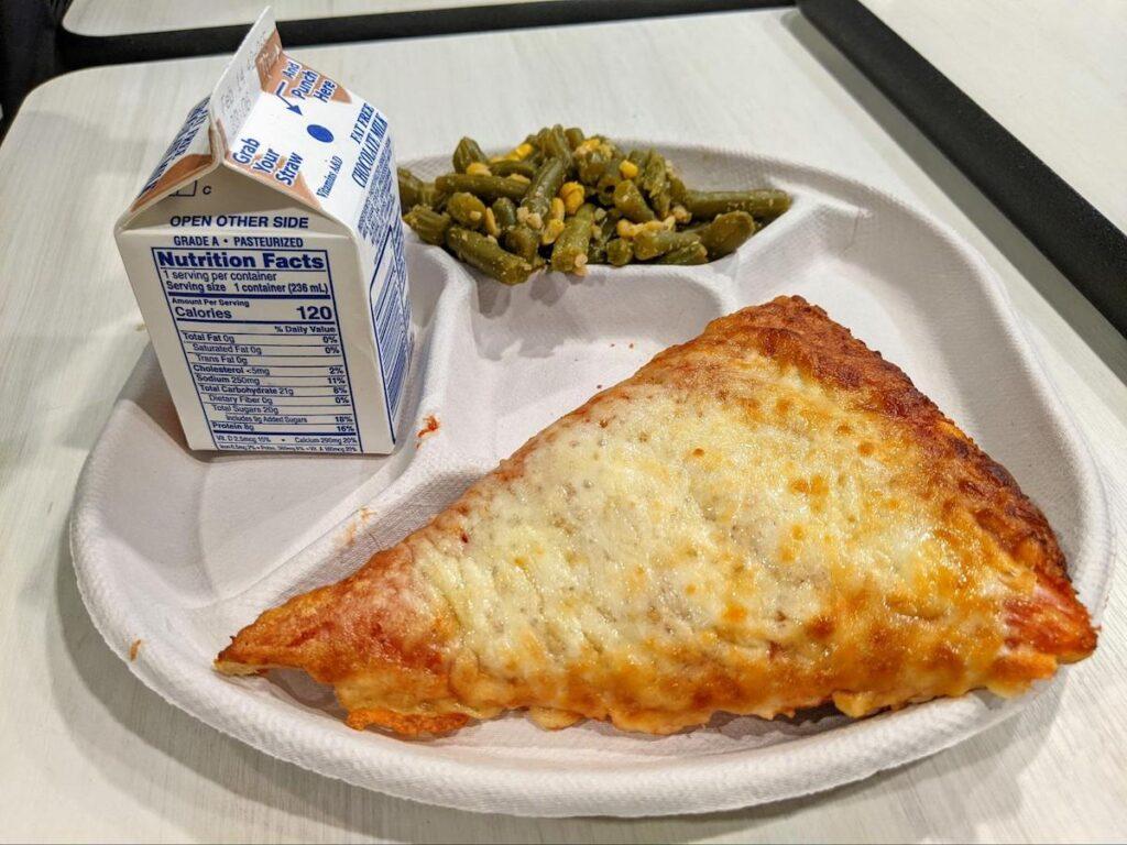 Spotlight: Harrisites share opinions on school lunches