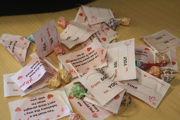 The Sophomore Grade Leaders distributed these Valentines candy grams to the entire school on February 14.